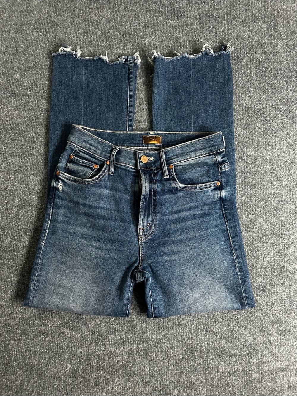 MOTHER Insidercrop Step Chew Womens Midrise Boot Cut Distressed Denim Jeans